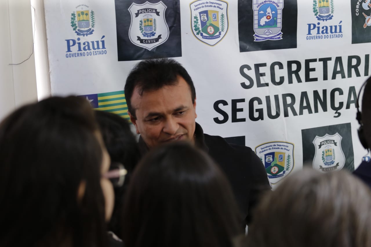 Secretário de Segurança Fábio Abreu durante coletiva de imprensa